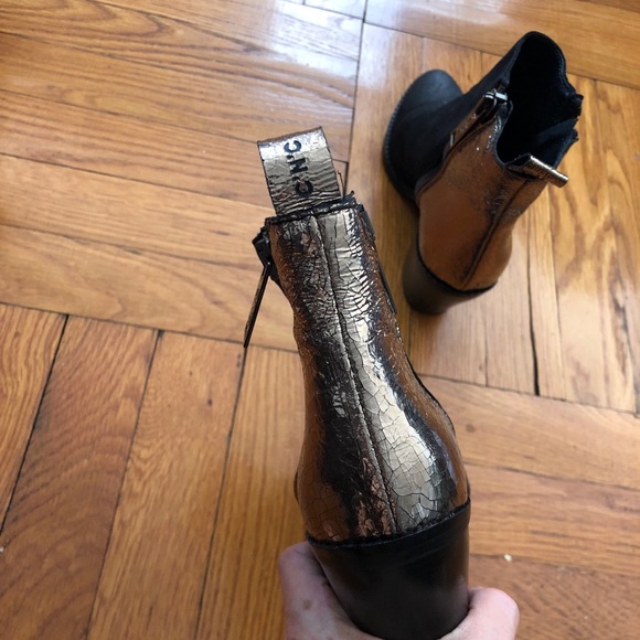 CNC Costume National Black & Gold Ankle Boots - Picture 4 of 8